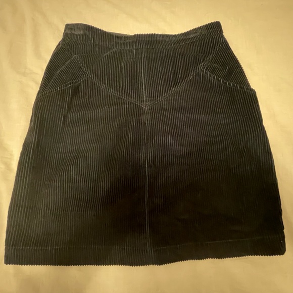 Eve Gravel Canadian designer “Double Time Skirt” in black corduroy, size LARGE - Picture 4 of 9
